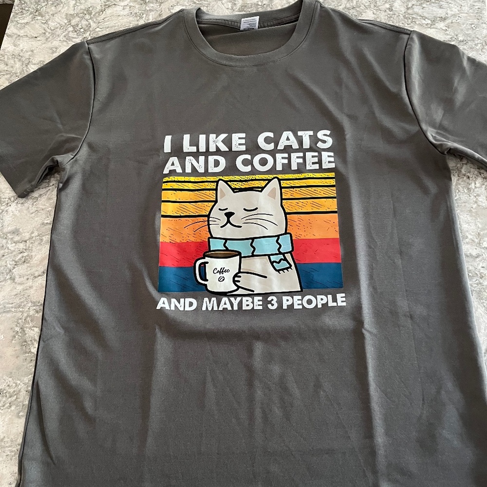 Shortsleeved Polyester T-Shirt. Dark Grey. “I Like Cats & Coffee” size Large